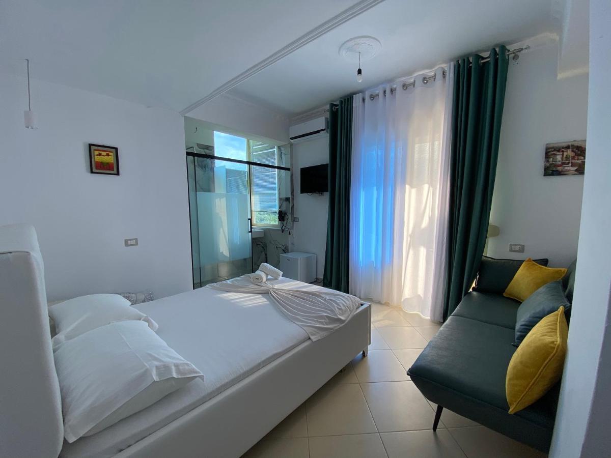 Hotel Kristal Borsh Esterno foto