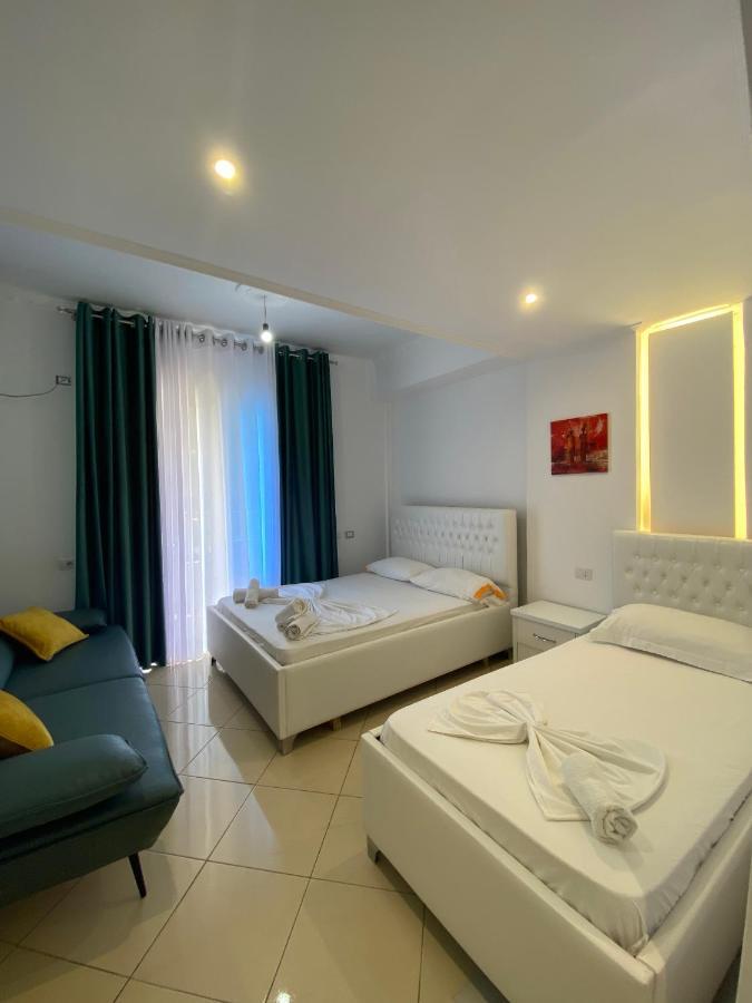 Hotel Kristal Borsh Esterno foto