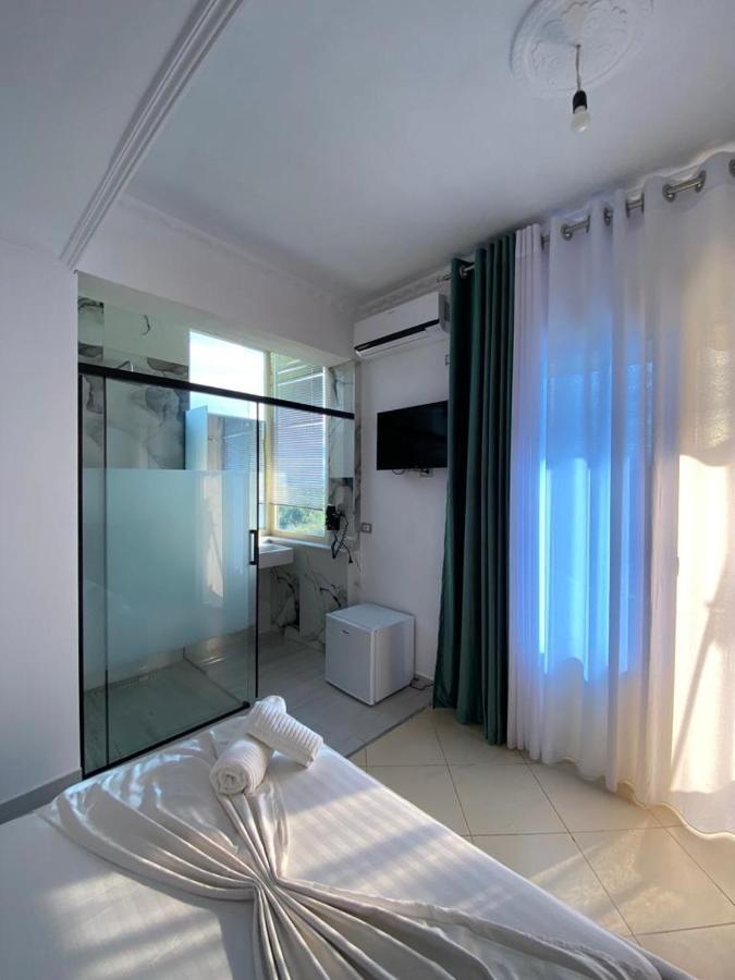 Hotel Kristal Borsh Esterno foto
