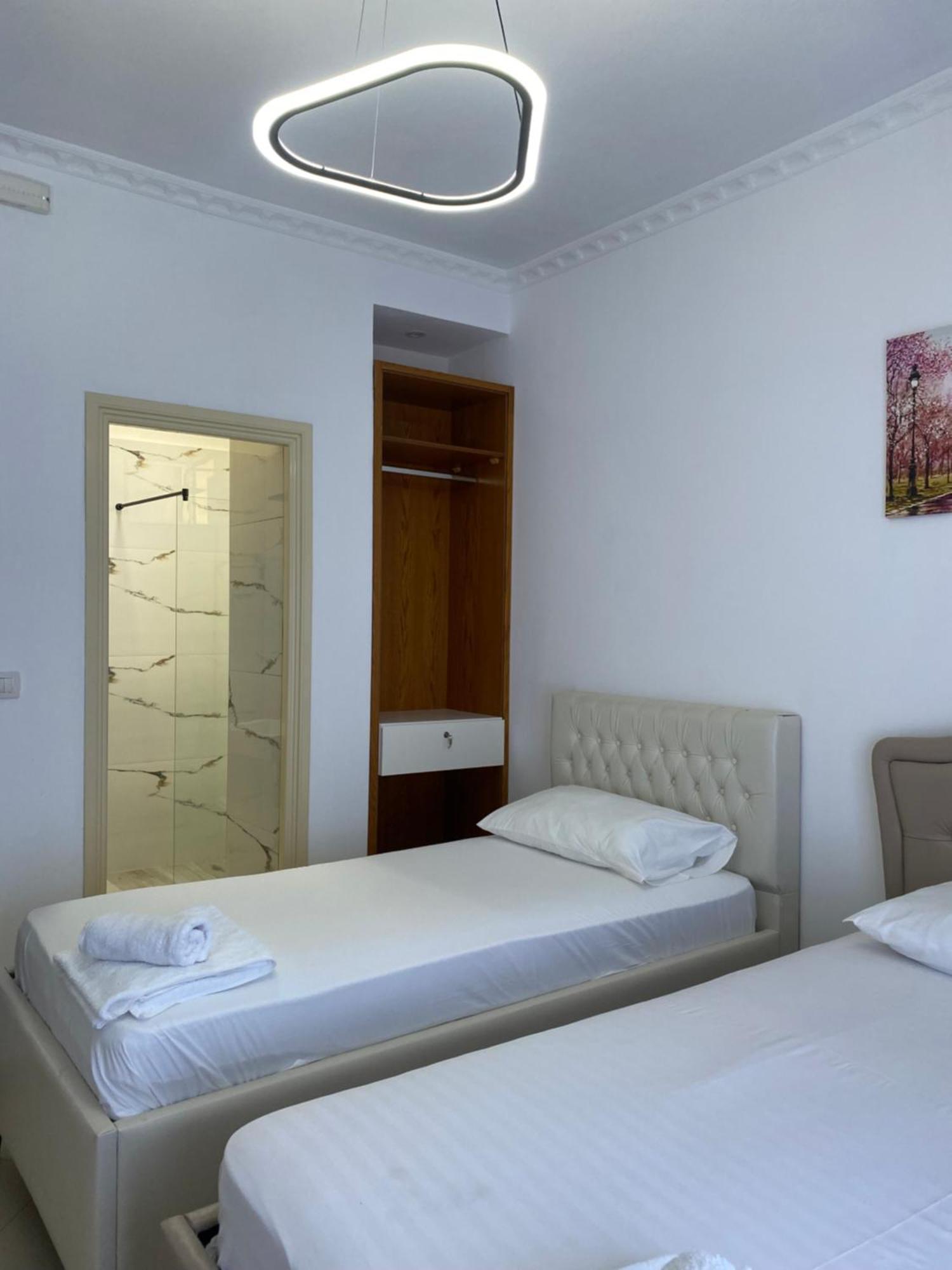 Hotel Kristal Borsh Esterno foto